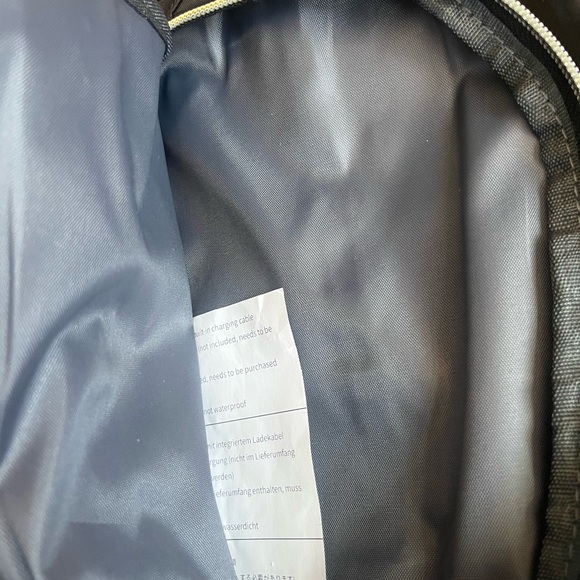 NWOT Backpack with USB mobile charger port 🆕 - Picture 6 of 15